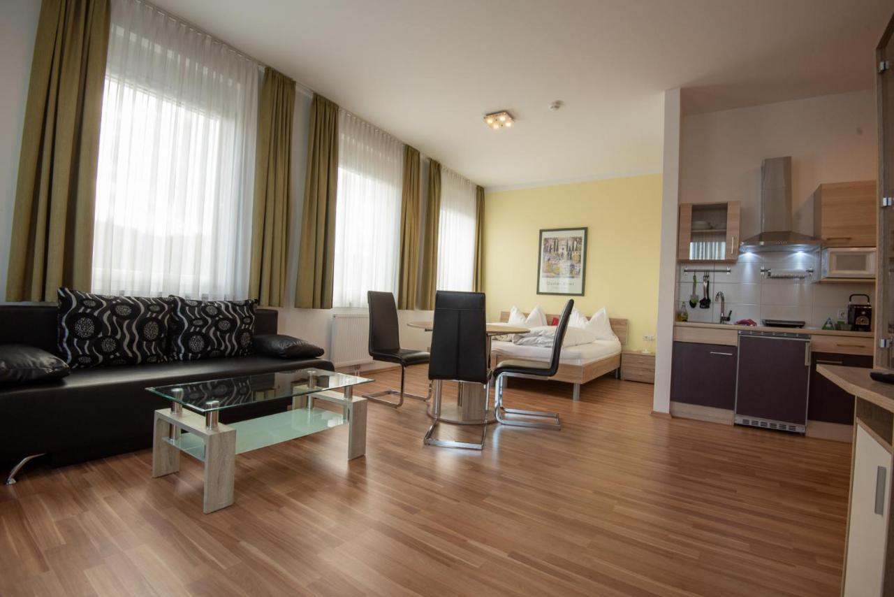 City Appartements Вайц Екстериор снимка